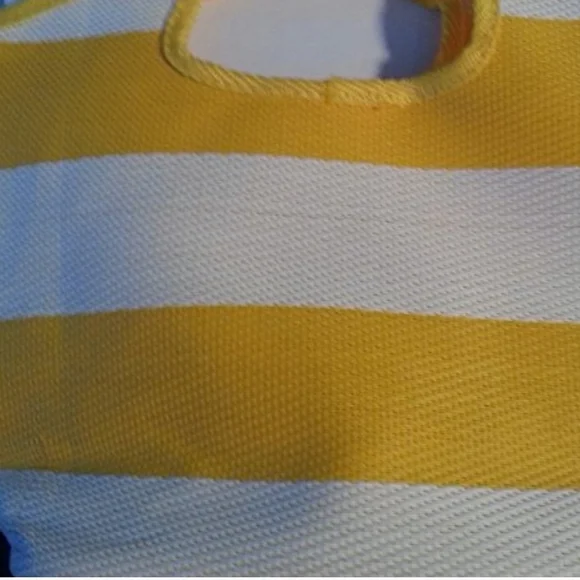 Avon Yellow and White Cosmetic Bag - Picture 2 of 3